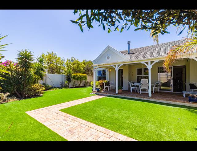 3 BEDROOM FREESTANDING FOR SALE IN SUNNINGDALE